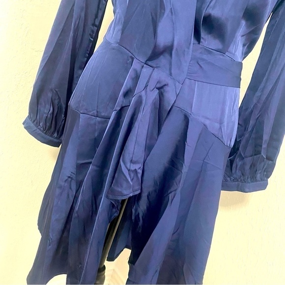 Club London 100% Polyester Women’s Wrap Blouse Beautiful Navy Blue Size US 6 NWT - Picture 8 of 9